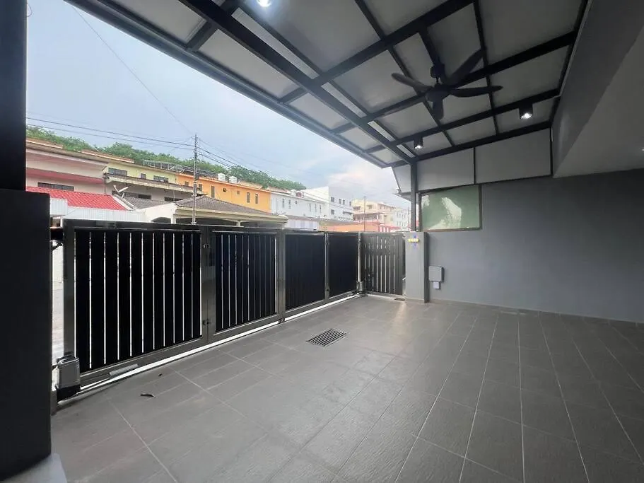 Villa New, 5Mintojonkerstreet ! Town Area , Arcade, Melaka 4Br 12Pax Ferienhaus